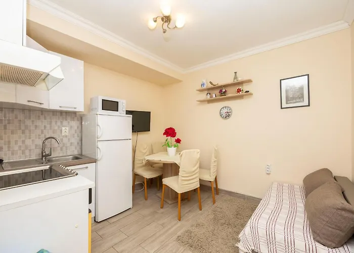 Two-bedroom In Okrug Gornji * Trogir
